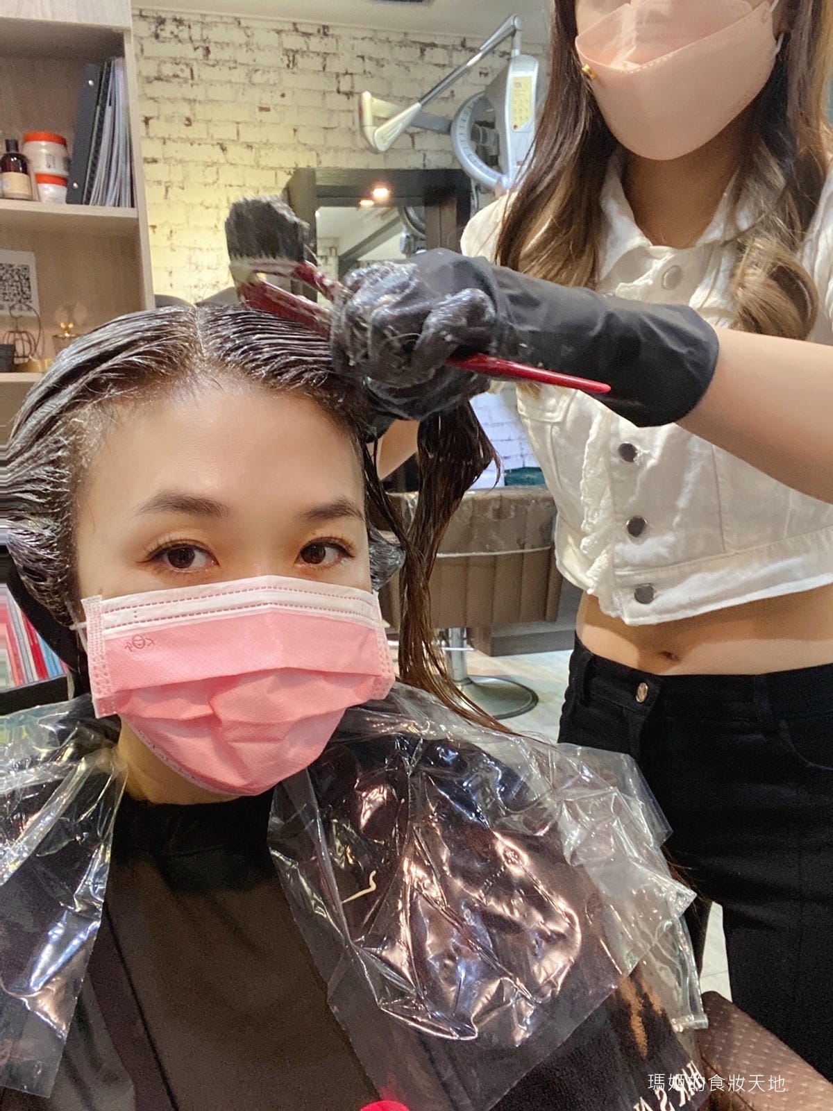 Fin salon 24.JPG Fin salon 24.JPG