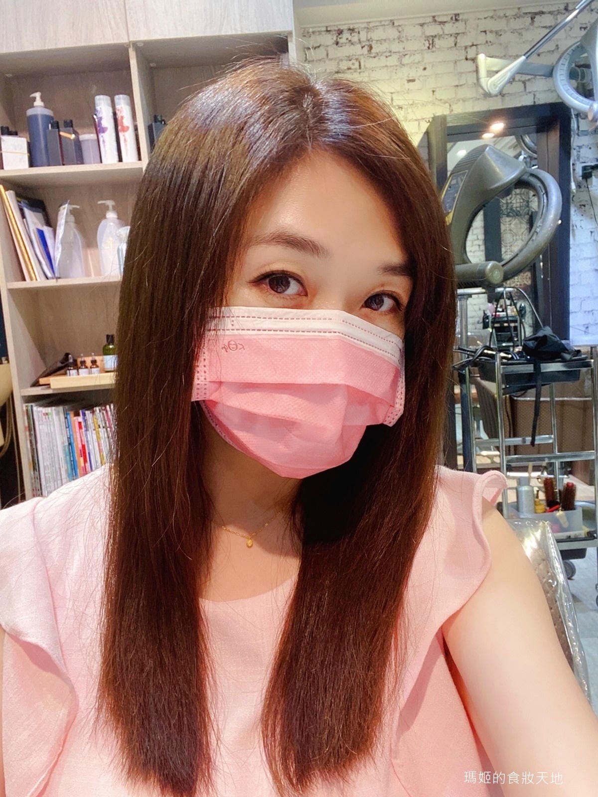 Fin salon 33.JPG Fin salon 33.JPG