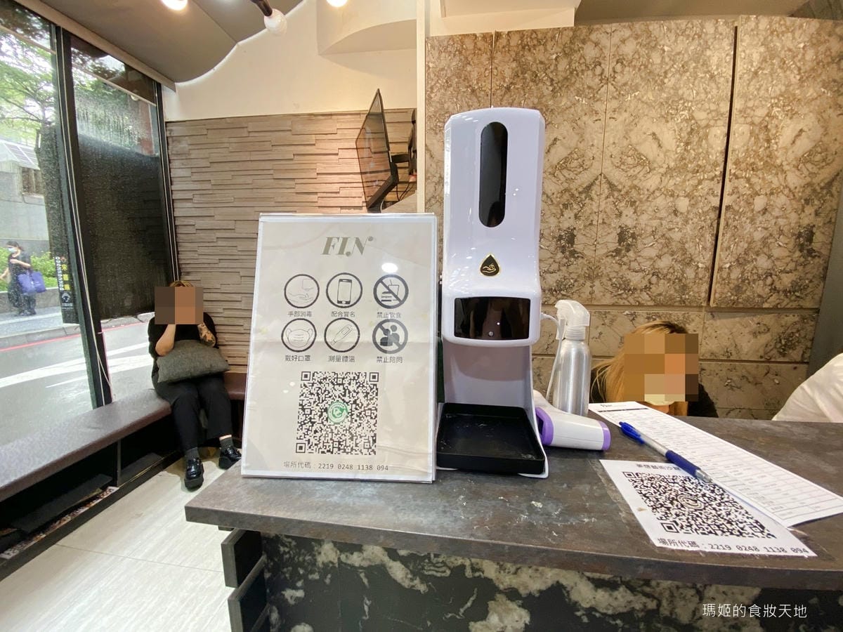 Fin salon 9.JPG Fin salon 9.JPG