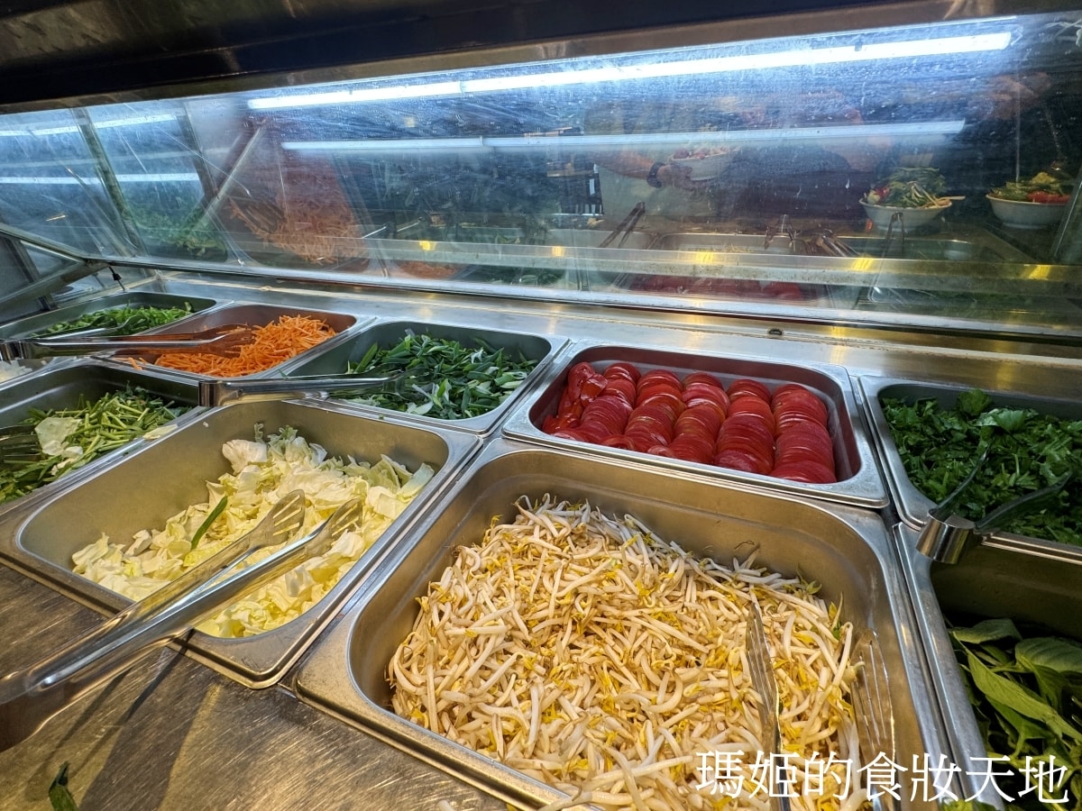 元潮蒙古烤肉酸菜白肉鍋｜現炒蒙古烤肉＋酸香夠味火鍋
