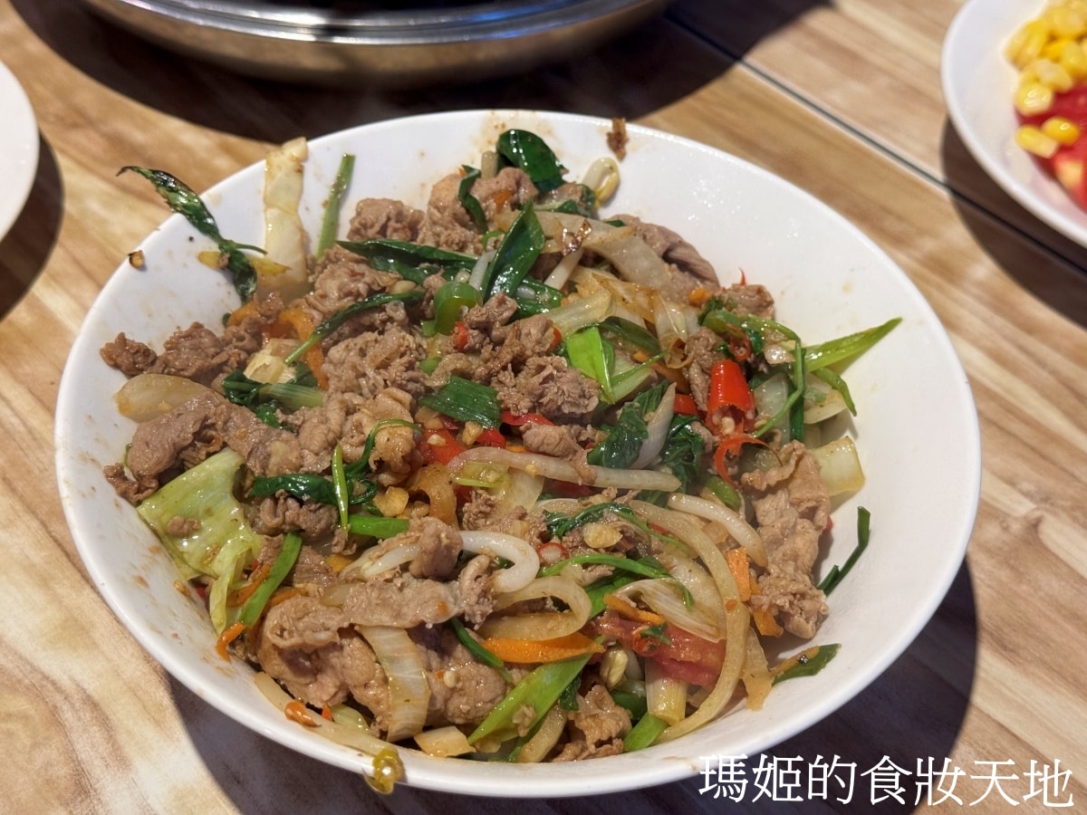 元潮蒙古烤肉酸菜白肉鍋｜現炒蒙古烤肉＋酸香夠味火鍋