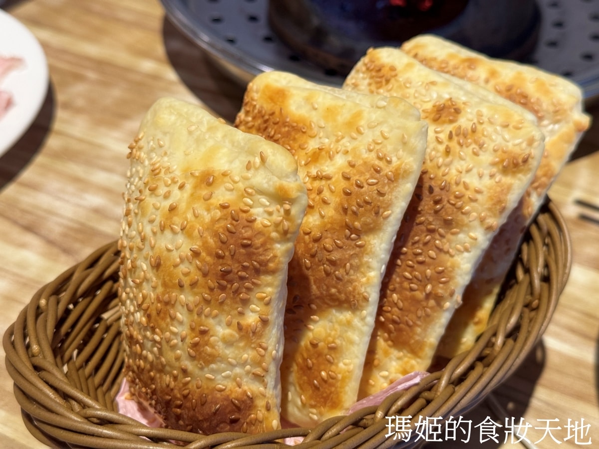 元潮蒙古烤肉酸菜白肉鍋｜現炒蒙古烤肉＋酸香夠味火鍋