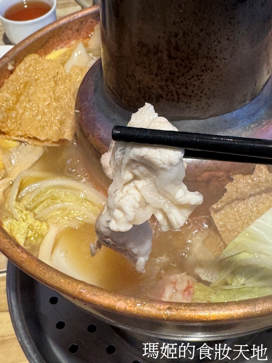 元潮蒙古烤肉酸菜白肉鍋｜現炒蒙古烤肉＋酸香夠味火鍋