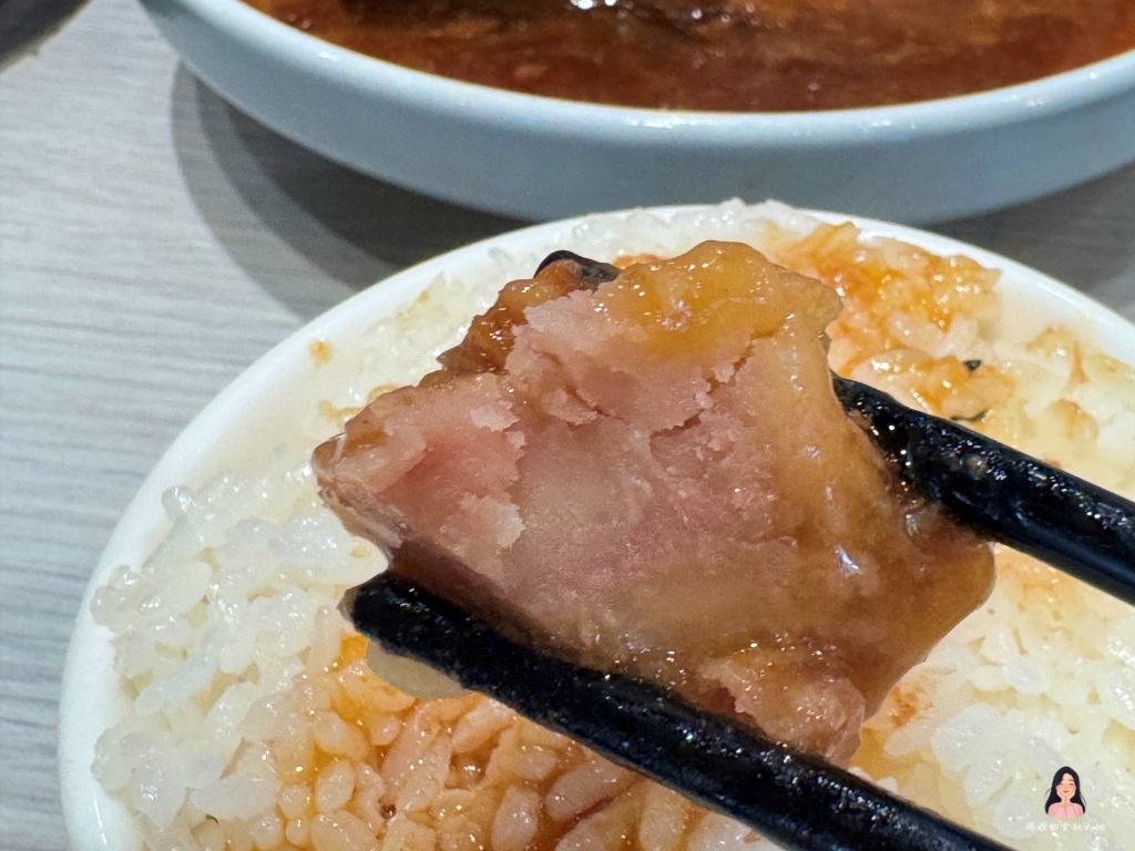 龜山美食｜老油條家常菜，在地人激推高CP值熱炒！招牌老油條、金沙軟絲、南乳焢肉每道都超下飯