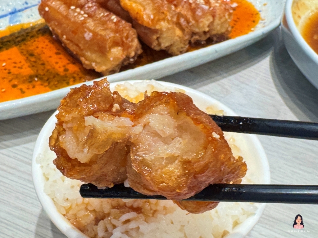 龜山美食｜老油條家常菜，在地人激推高CP值熱炒！招牌老油條、金沙軟絲、南乳焢肉每道都超下飯